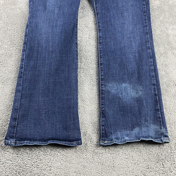 Levis Classic Bootcut Jeans Womens 14 Blue Medium Wash Mid Rise Denim - Picture 2 of 16